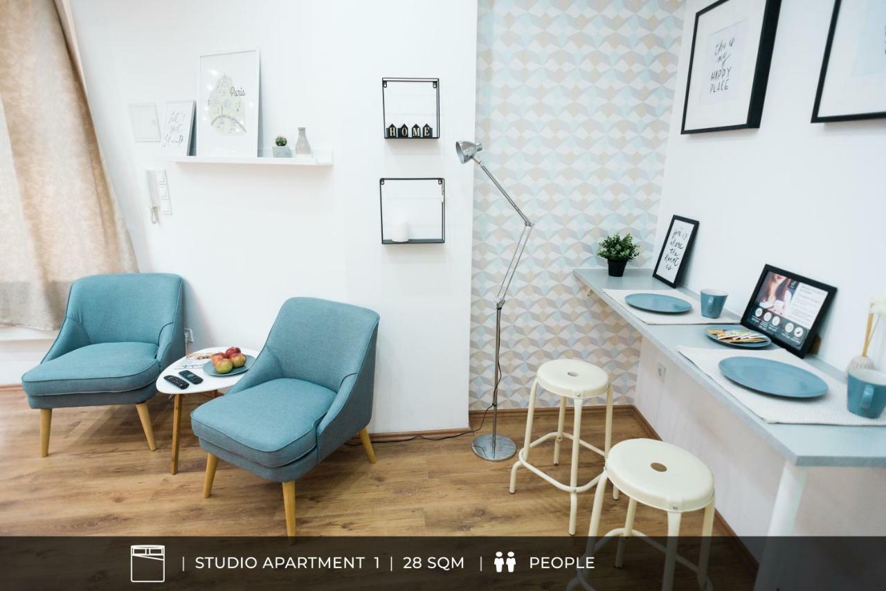 D.five Regi Posta Apartment